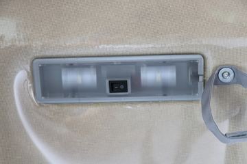 �й����� HOWO TX 290���� 4X2 9.52��LNG��ʽ�ػ���(����)(ZZ5187XXYN711GF1L)ͼƬ