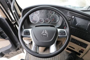 �й����� HOWO TX 290���� 4X2 9.52��LNG��ʽ�ػ���(����)(ZZ5187XXYN711GF1L)ͼƬ