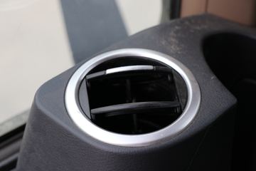 �й����� HOWO TX 290���� 4X2 9.52��LNG��ʽ�ػ���(����)(ZZ5187XXYN711GF1L)ͼƬ