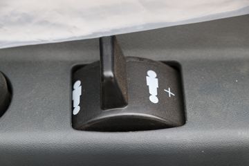 �й����� HOWO TX 290���� 4X2 9.52��LNG��ʽ�ػ���(����)(ZZ5187XXYN711GF1L)ͼƬ