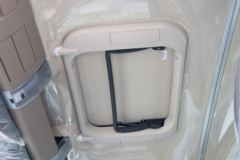 中国重汽 HOWO TX 290马力 4X2 9.52米LNG厢式载货车(国六)(ZZ5187XXYN711GF1L)