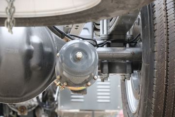 �й����� HOWO TX 290���� 4X2 9.52��LNG��ʽ�ػ���(����)(ZZ5187XXYN711GF1L)ͼƬ