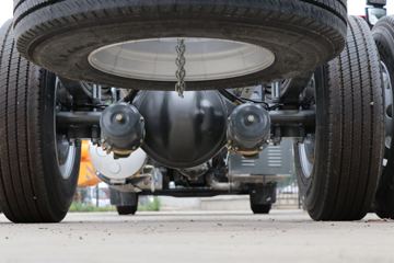 �й����� HOWO TX 290���� 4X2 9.52��LNG��ʽ�ػ���(����)(ZZ5187XXYN711GF1L)ͼƬ