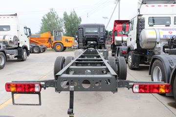 �й����� HOWO TX 290���� 4X2 9.52��LNG��ʽ�ػ���(����)(ZZ5187XXYN711GF1L)ͼƬ