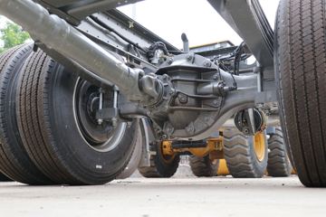 �й����� HOWO TX 290���� 4X2 9.52��LNG��ʽ�ػ���(����)(ZZ5187XXYN711GF1L)ͼƬ