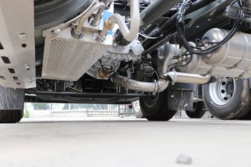 �й����� HOWO TX 290���� 4X2 9.52��LNG��ʽ�ػ���(����)(ZZ5187XXYN711GF1L)ͼƬ