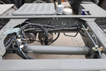 �й����� HOWO TX 290���� 4X2 9.52��LNG��ʽ�ػ���(����)(ZZ5187XXYN711GF1L)ͼƬ