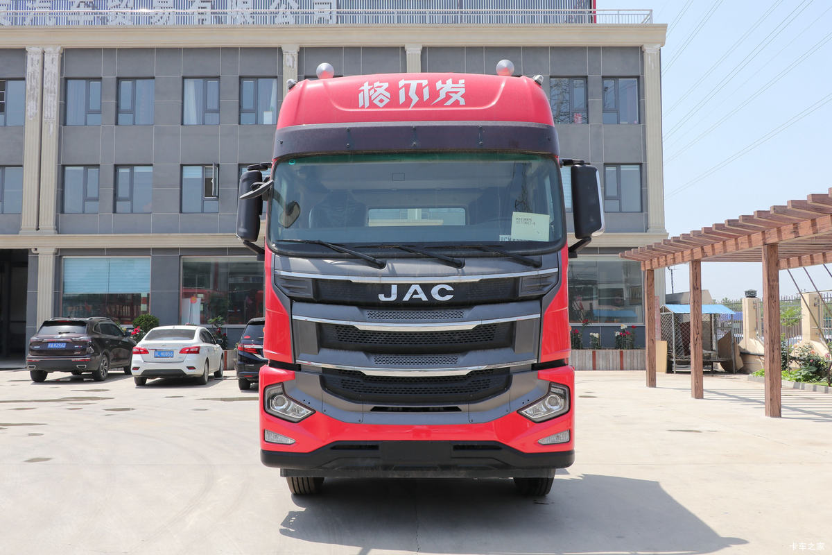 江淮 格尔发A5WIII重卡 超值版 460马力 6X4 LNG牵引车