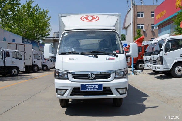 东风途逸 T5 113马力 4X2 3米易燃气体厢式运输车(程力威牌)(CLW5035XRYE5)