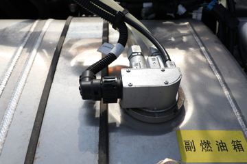  ŷETX 6ϵؿ Խ 400 6X4ǣ(߶)(BJ4253SNFKB-AC)ͼƬ