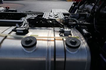  ŷETX 6ϵؿ Խ 400 6X4ǣ(߶)(BJ4253SNFKB-AC)ͼƬ