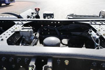  ŷETX 6ϵؿ Խ 400 6X4ǣ(߶)(BJ4253SNFKB-AC)ͼƬ