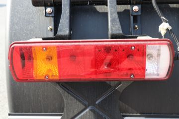  ŷETX 6ϵؿ Խ 400 6X4ǣ(߶)(BJ4253SNFKB-AC)ͼƬ