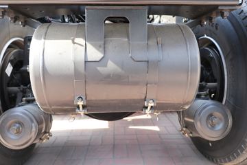  ŷGTL 6ϵؿ Խ 460 6X4 AMTԶǣ(BJ4259SNFKB-AA)ͼƬ