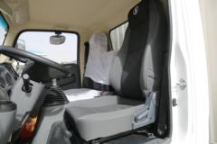 陕汽轻卡 德龙K3000 轻载版 舒适型 110马力 4.18米单排厢式轻卡(YTQ5040XXYJG331) 陕汽轻卡 德龙K3000 轻载版 舒适型 110马力 4.18米单排厢式轻卡(YTQ5040XXYJG331)