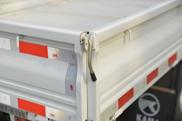 ���� ��X3 102���� 3.98�׵�������΢��(KMC1043H31D5)ͼƬ