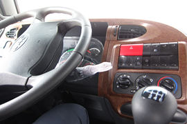 格尔发K3&nbsp;载货车驾驶室                                               图片