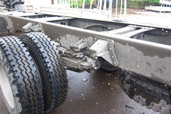 江淮 格尔发K3系列重卡 180马力 4X2 厢式载货车(HFC5162XXYK2R1HT)