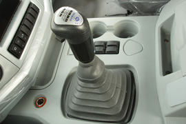 福田欧曼底盘&nbsp;平板运输车驾驶室图片