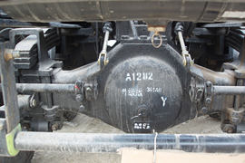 福田欧曼底盘&nbsp;平板运输车底盘图片