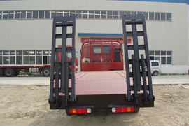 福田欧曼底盘&nbsp;平板运输车外观图片