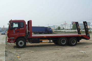 福田欧曼底盘&nbsp;平板运输车外观图片