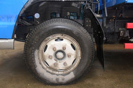 好运来&nbsp;载货车底盘                                                图片