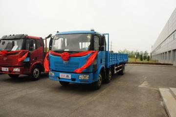 一汽解放 J6L中卡 180马力 6X2 7.7米栏板载货车(CA1190P62K1L7T3E4)
