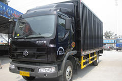 东风柳汽 乘龙609中卡 160马力 4X2 6.8米厢式载货车(LZ5121XXYLAP)