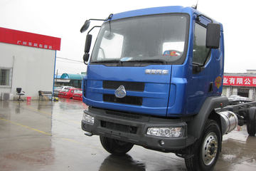 东风柳汽 乘龙中卡 190马力 6X2 8.6米排半厢式载货车(LZ5160XXYLCM)