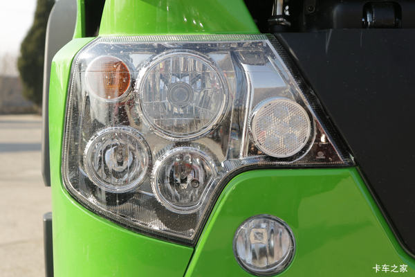 中国重汽下半年大促销开始了,多半车辆大幅度降价,赶紧来抢购吧!