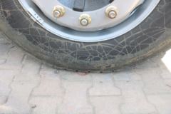 青岛解放 JH6 领航版 290马力 6X2 7.7米冷藏车