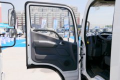 福田 奥铃智蓝 6.5T 4X2 纯电动多功能抑尘车(北重电牌)(BZD5065TDYBEVH3)