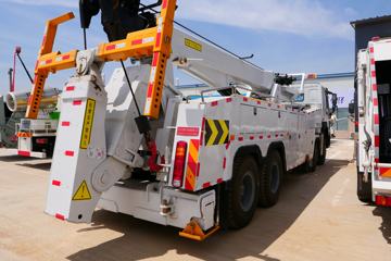 重汽豪沃(HOWO)底盘&nbsp;清障车外观图片