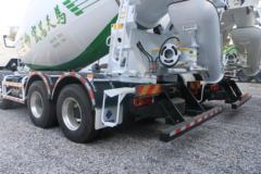 一汽解放 J6L 320马力 8X4 7.96方混凝土搅拌车(宏昌天马牌)(HCL5310GJBCAN29J51)