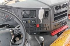 陕汽重卡 德龙X3000 绿通版 500马力 8X4 9.55米栏板载货车(液缓)(SX13104C4561)