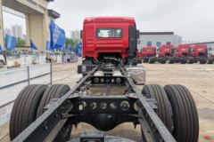 陕汽重卡 德龙L3000 旗舰版 220马力 4X2 6.75米厢式载货车(SX5180XXYLA5012)