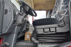 陕汽重卡 德龙L3000 旗舰版 220马力 4X2 6.75米厢式载货车(SX5180XXYLA5012)