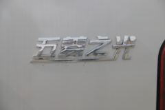 五菱之光 2019款 实用型 5座 76马力 1.2L封闭式货车(国六)