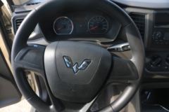 五菱 宏光V 2019款 劲取版 99马力 汽油 1.5L厢式运输车(国六)