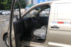 五菱 宏光V 2019款 劲取版 99马力 汽油 1.5L厢式运输车(国六)