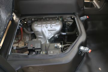 ���� �ٹ��¿� 1.8L 125���� ���� 2.45��˫������΢��(����)(LZW1028ST6)ͼƬ