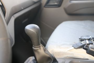 ���� �ٹ��¿� 1.8L 125���� ���� 2.45��˫������΢��(����)(LZW1028ST6)ͼƬ