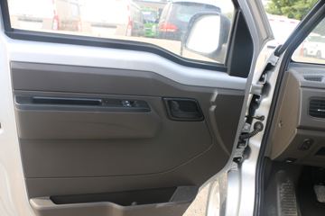 ���� �ٹ��¿� 1.8L 125���� ���� 2.45��˫������΢��(����)(LZW1028ST6)ͼƬ