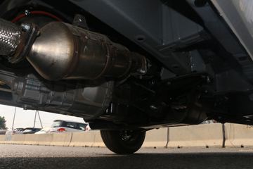 ���� �ٹ��¿� 1.8L 125���� ���� 2.45��˫������΢��(����)(LZW1028ST6)ͼƬ