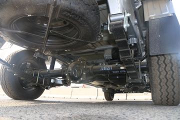 ���� �ٹ��¿� 1.8L 125���� ���� 2.45��˫������΢��(����)(LZW1028ST6)ͼƬ