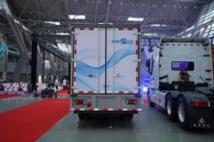 东风柳汽 乘龙L3 9.4T 4X2 单排氢燃料电动厢式载货车(LZ5090XXYL3AZFCEV101)