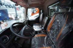 东风柳汽 乘龙L3 9.4T 4X2 单排氢燃料电动厢式载货车(LZ5090XXYL3AZFCEV101)