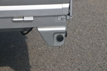 ���� �ٹ��¿� 1.8L 125���� ���� 2.45��˫������΢��(����)(LZW1028ST6)ͼƬ