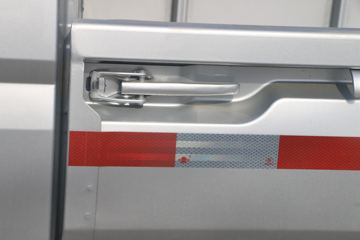 ���� �ٹ��¿� 1.8L 125���� ���� 2.45��˫������΢��(����)(LZW1028ST6)ͼƬ